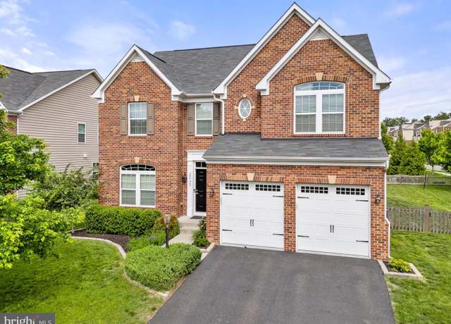 Property at 25792 Racing Sun Dr, Aldie, VA 20105, 5 beds, 5.5 baths