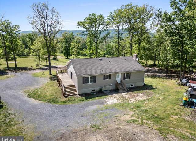 Property at 246 Locust Ln, Edinburg, VA 22824, 5 beds, 3.5 baths