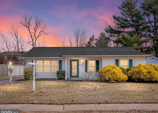 Property at 7 Brookbend Dr, Newark, DE 19713, 3 beds, 1 bath