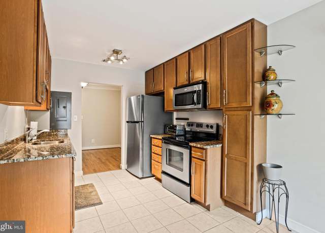 Property at 300 Hilltop Ln Unit 300K, Annapolis, MD 21403, 2 beds, 2 baths