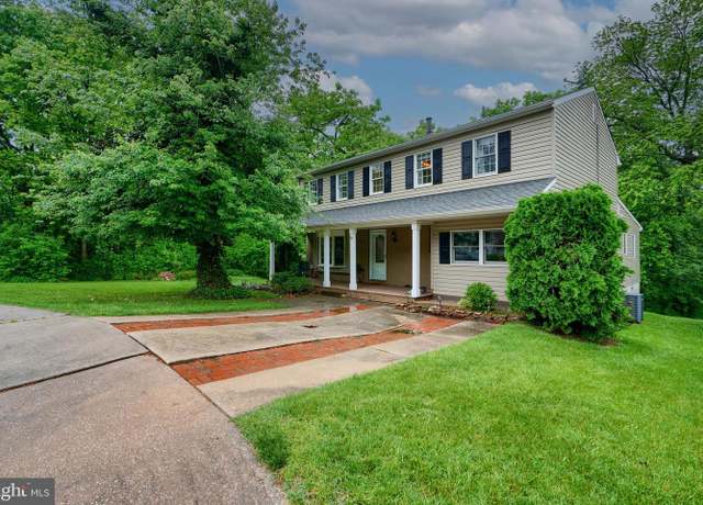 Property at 26 Lark Meadow Ct, Baltimore, MD 21236, 5 beds, 3.5 baths