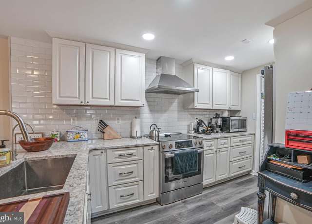Property at 19901 Drexel Hill Cir, Gaithersburg, MD 20886, 3 beds, 2.5 baths