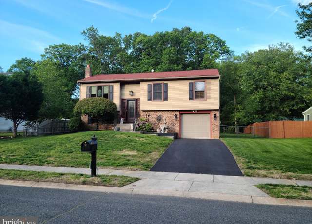 Property at 7 Hanover Pl, Sicklerville, NJ 08081, 3 beds, 1.5 baths