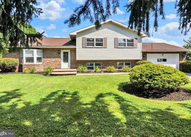 Property at 909 Sofianos Ln, Reading, PA 19605, 4 beds, 3 baths