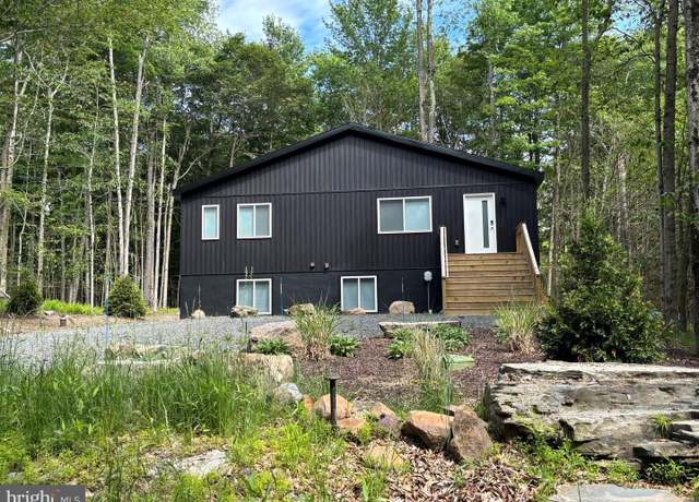 Property at 290 Wyomissing Dr, Pocono Lake, PA 18347, 3 beds, 2 baths