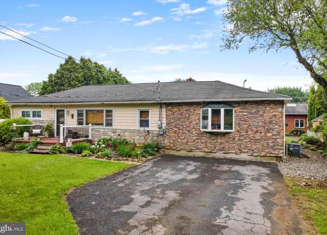 Property at 4203 William Penn Hwy, Easton, PA 18045, 3 beds, 2 baths