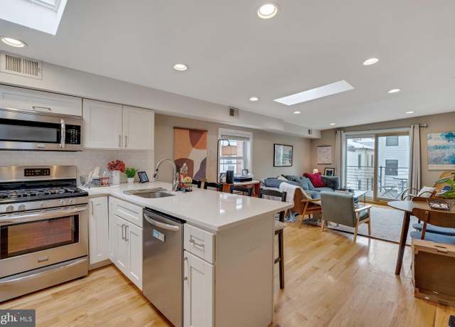 Property at 1522 Mount Vernon St #3, Philadelphia, PA 19130, 2 beds, 2 baths