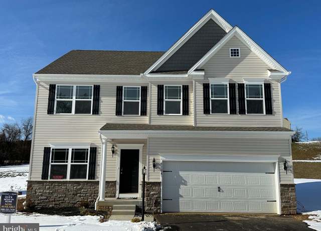 Property at 3184 Old Dutch Ln, York, PA 17402, 4 beds, 2.5 baths