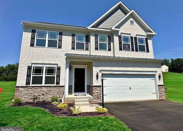 Property at 3184 Old Dutch Ln, York, PA 17402, 4 beds, 2.5 baths