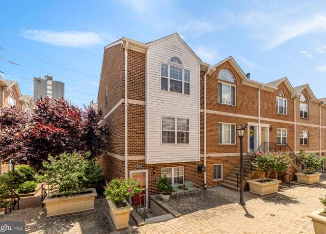 Property at 3034 S Glebe Rd, Arlington, VA 22206, 3 beds, 2.5 baths