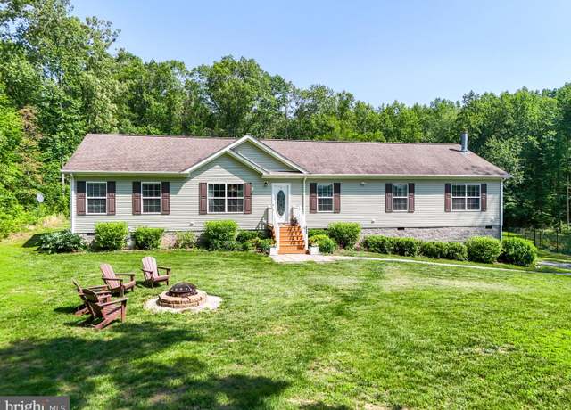 Property at 8349 Squires Ln, Warrenton, VA 20187, 4 beds, 2 baths