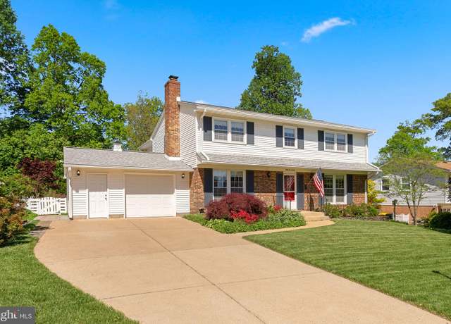 Property at 8220 Smithfield Ave, Springfield, VA 22152, 5 beds, 4.5 baths