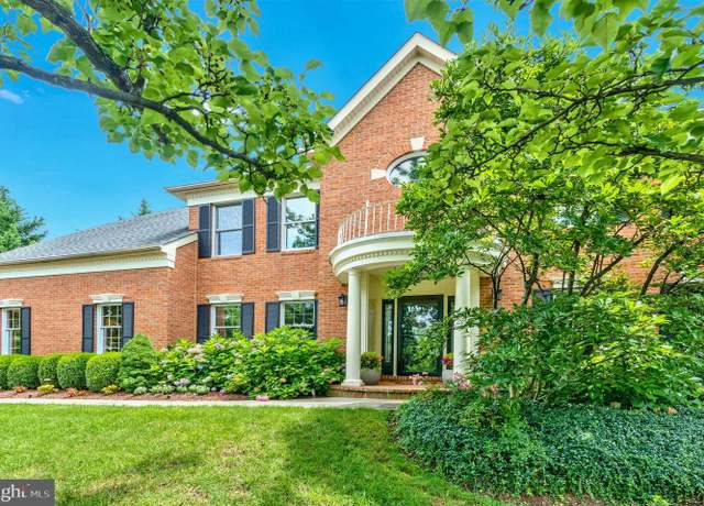 Property at 3189 Pond Mist Way, Herndon, VA 20171, 4 beds, 4.5 baths