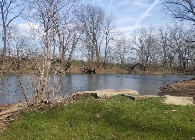 Property at 19468 Youngs Cliff Rd, Sterling, VA 20165, 5 beds, 2 baths