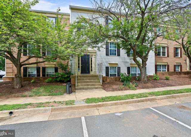 Property at 1117 Huntmaster Ter NE #302, Leesburg, VA 20176, 2 beds, 2 baths