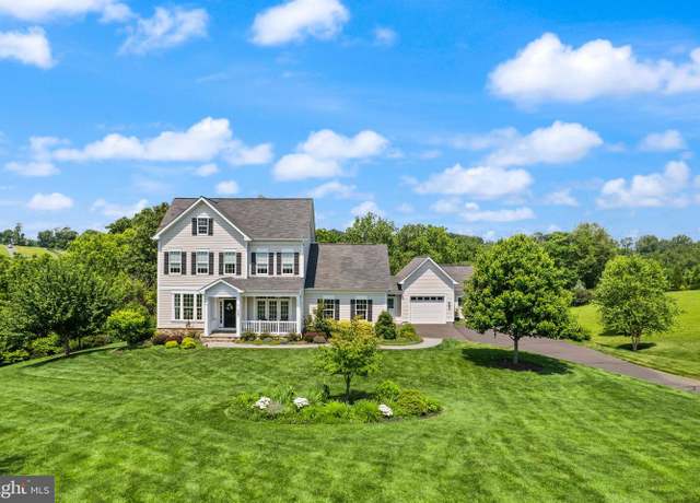 Property at 14231 Courtney Meadow Pl, Leesburg, VA 20176, 5 beds, 3.5 baths
