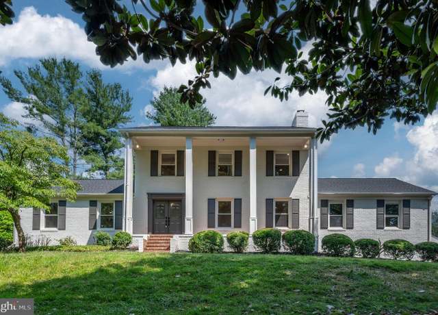 Property at 10548 Knollwood Dr, Manassas, VA 20111, 4 beds, 4 baths