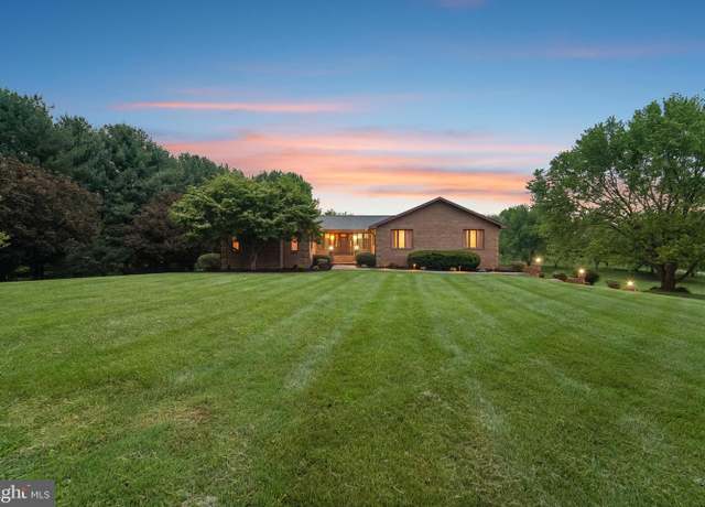 Property at 807 The Old Station Ct, Woodbine, MD 21797, 4 beds, 3 baths