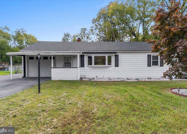 Property at 18331 College Rd, Hagerstown, MD 21740, 2 beds, 1 bath