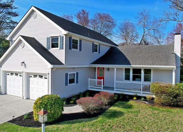 Property at 105 Lakeview E, Egg Harbor Township, NJ 08234, 4 beds, 2.5 baths