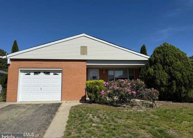 Property at 2 Santo Domingo Dr, Toms River, NJ 08757, 2 beds, 2 baths