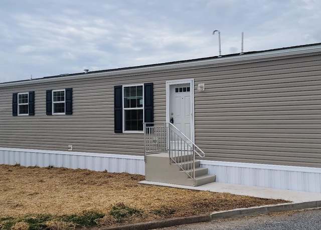 Property at 14 Charles Ave, Birdsboro, PA 19508, 2 beds, 1 bath