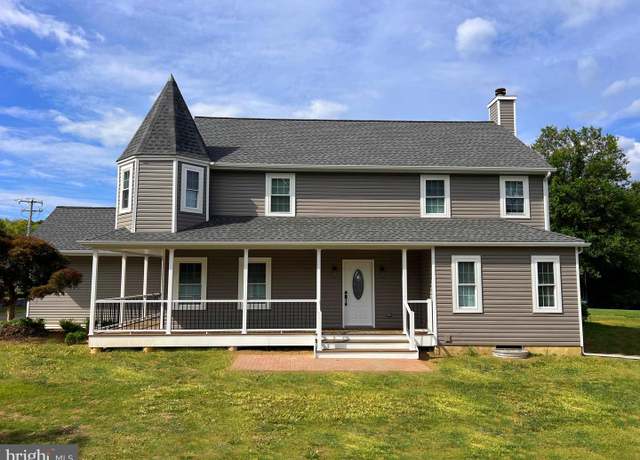 Property at 565 Hulmeville Rd, Langhorne, PA 19047, 6 beds, 3.5 baths
