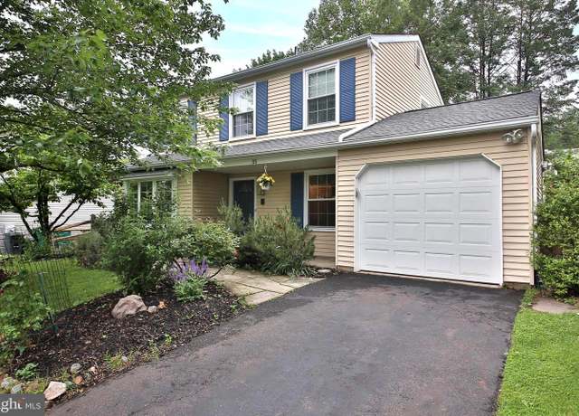 Property at 35 Alberts Way, Langhorne, PA 19047, 3 beds, 1.5 baths