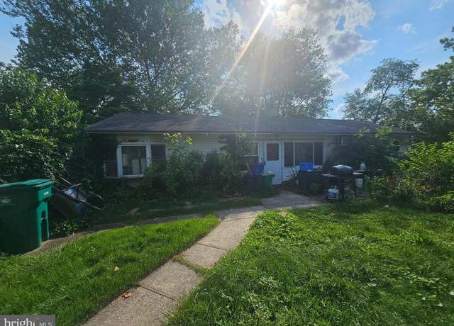 Property at 30 Orangewood Dr, Levittown, PA 19057, 3 beds, 1 bath