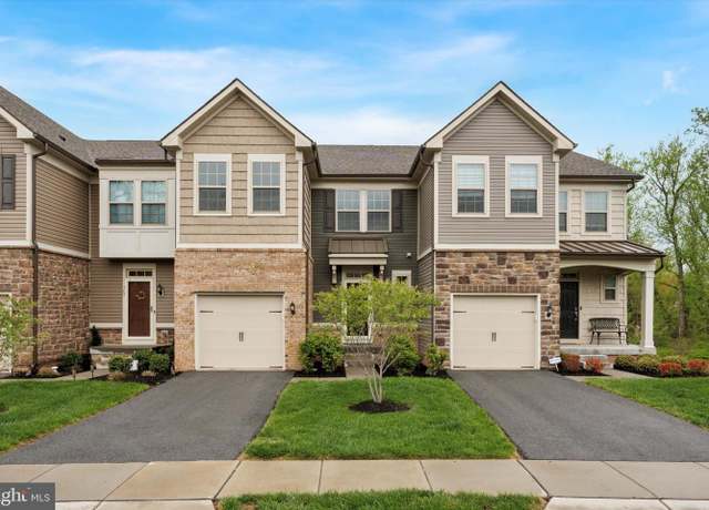 Property at 305 Keating Dr, Phoenixville, PA 19460, 3 beds, 3.5 baths