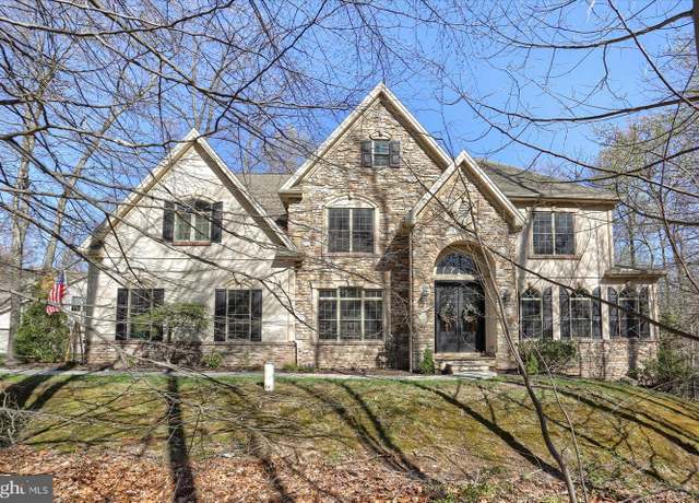 Property at 6 Mockingbird Ln, Palmyra, PA 17078, 5 beds, 4.5 baths