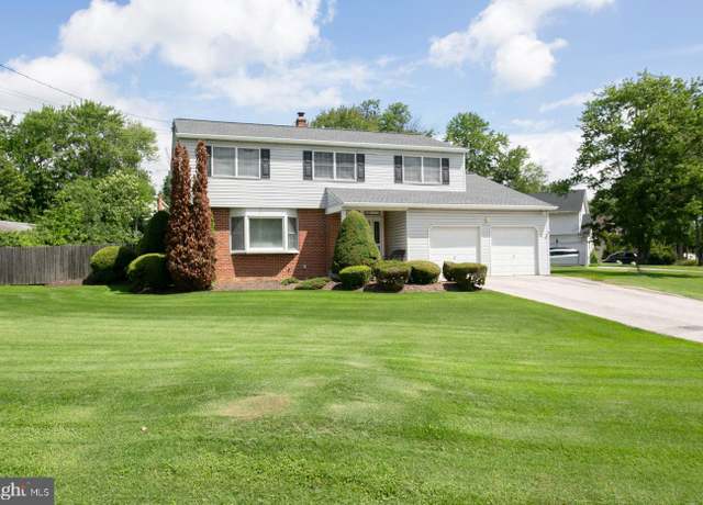 Property at 3001 Eisenhower Rd, Norristown, PA 19403, 4 beds, 2.5 baths