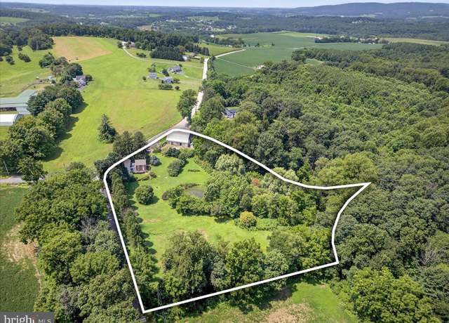 Property at 5605 Waltersdorff Rd, Spring Grove, PA 17362, 4 beds, 2.5 baths