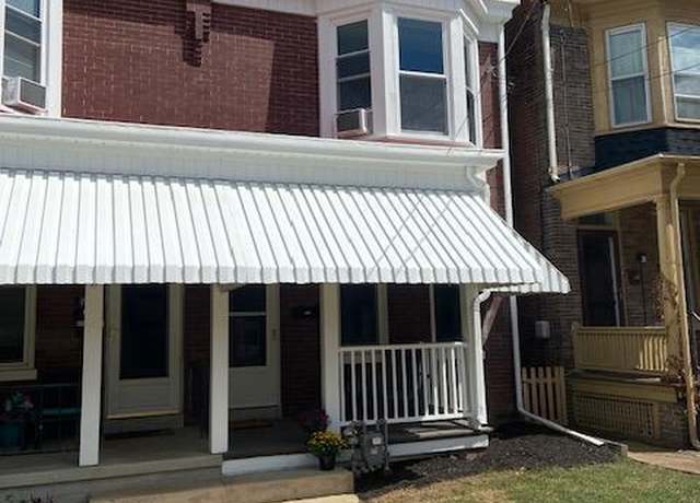 Property at 623 Courtland St, York, PA 17403, 4 beds, 1.5 baths