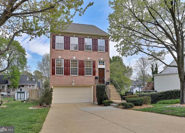 Property at 2728 Groveton St, Alexandria, VA 22306, 3 beds, 3.5 baths