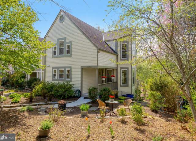 Property at 2050 Lake Audubon Ct, Reston, VA 20191, 3 beds, 3.5 baths
