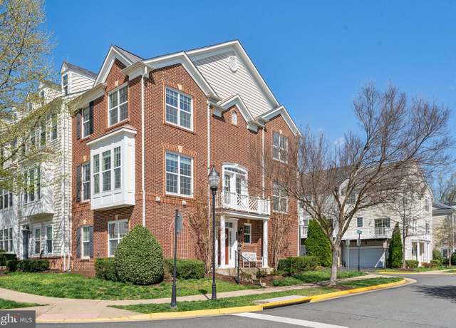 Property at 2122 Ivy Stone Pl, Woodbridge, VA 22191, 3 beds, 3 baths