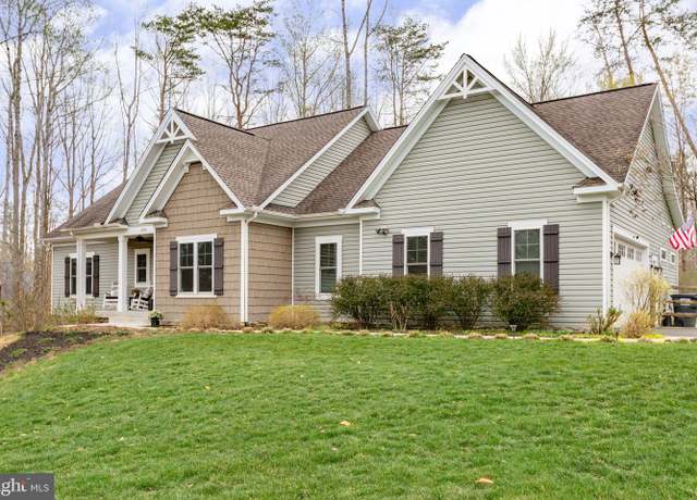 Property at 6906 Barclay Dr, Fredericksburg, VA 22407, 3 beds, 3.5 baths