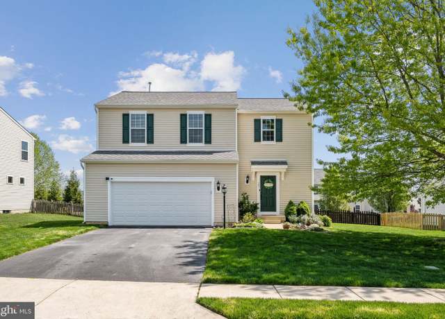Property at 25 Ivy Spring Ln, Fredericksburg, VA 22406, 4 beds, 3.5 baths