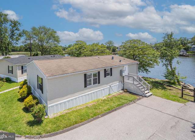 Property at 28 Shore Rd, Sparrows Point, MD 21219, 3 beds, 2 baths