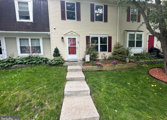 Property at 18628 Winding Creek Pl, Germantown, MD 20874, 3 beds, 1.5 baths
