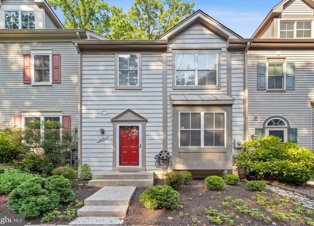 Property at 20104 Timber Oak Ln #213, Germantown, MD 20874, 3 beds, 3.5 baths