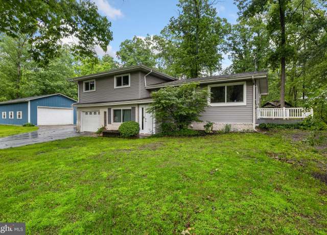 Property at 30 Halleck Dr, East Berlin, PA 17316, 3 beds, 3 baths