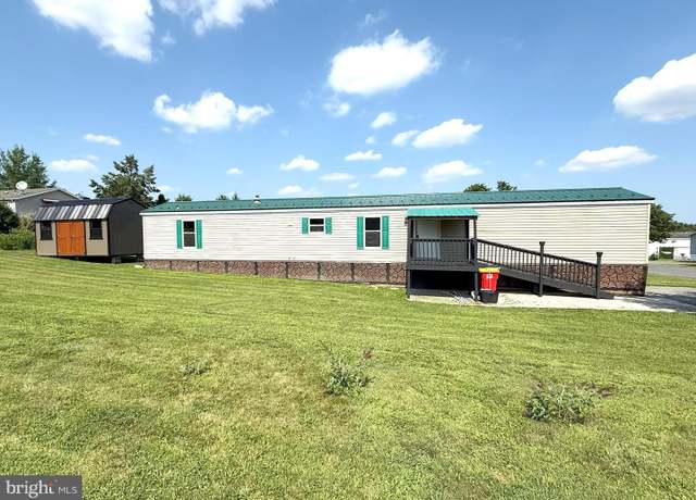 Property at 82 Country View Est, Newville, PA 17241, 3 beds, 2 baths