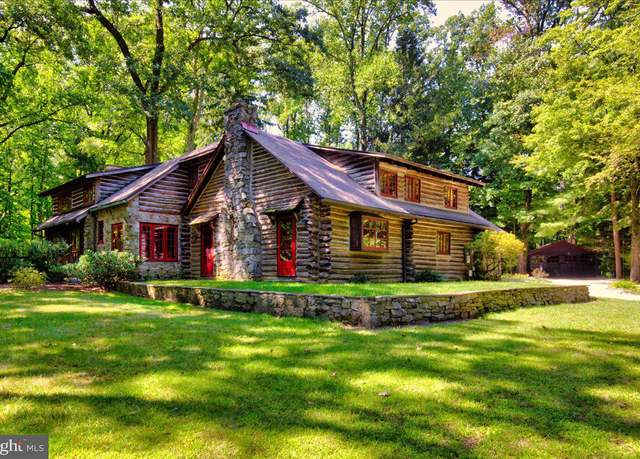 Property at 560 Clothier Springs Rd, Malvern, PA 19355, 5 beds, 3 baths