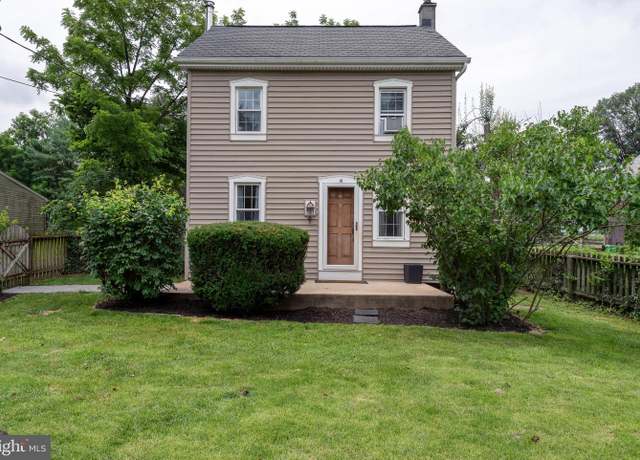 Property at 1211 Creek Rd, Lititz, PA 17543, 3 beds, 2 baths