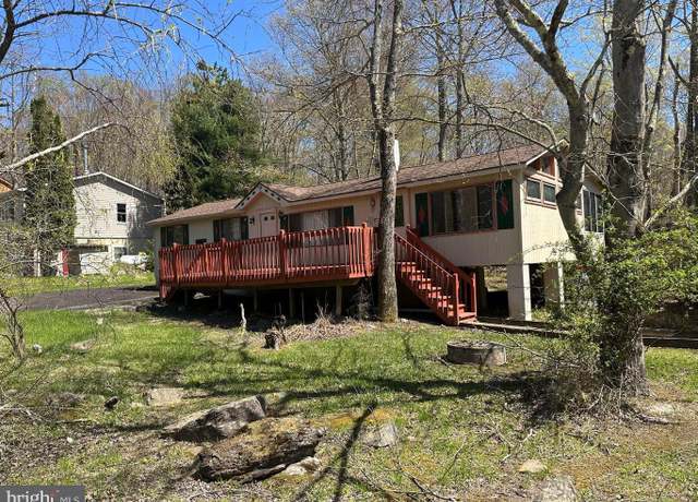 Property at 134 Wyalusing Dr, Pocono Lake, PA 18347, 3 beds, 1.5 baths