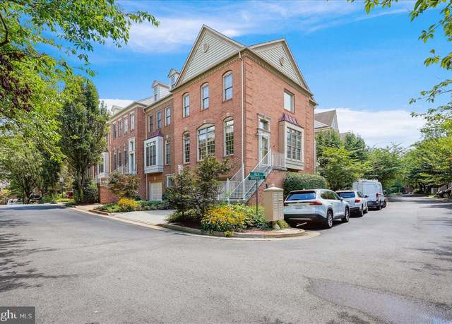 Property at 4692 Kirkpatrick Ln, Alexandria, VA 22311, 3 beds, 3.5 baths