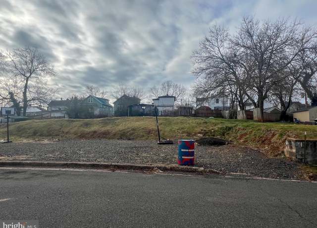 Property at 121 W Piedmont St, Culpeper, VA 22701