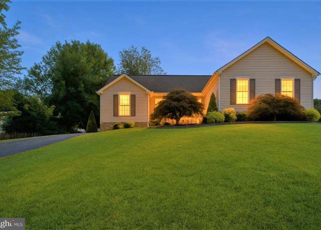 Property at 6819 Violet Dr, Fredericksburg, VA 22407, 3 beds, 2 baths